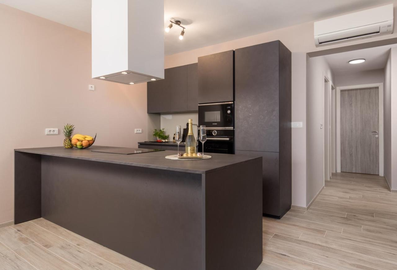 Apartment Hana Pjescana Uvala Εξωτερικό φωτογραφία